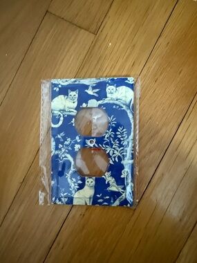 Blue Cat Print Double Outlet Cover Plate